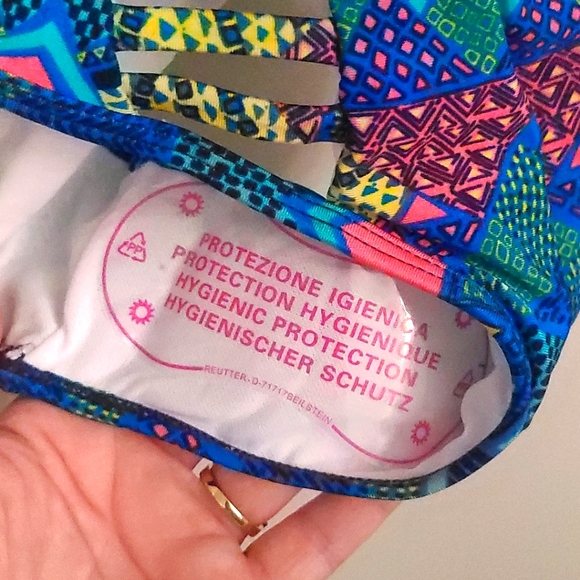 🆕️ NWT Red Dress Boutique Blue Multi Print One Piece - Picture 5 of 11